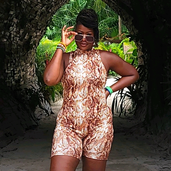 Romper - Picture 2 of 2